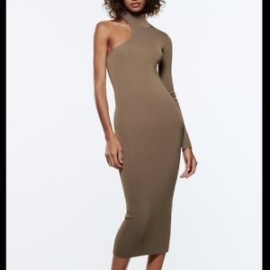 Zara Asymmetric Knit Dress size small worn once dry cleaned once summer spring